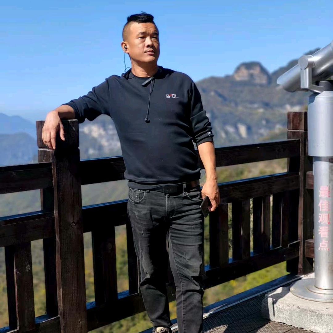 黑马忆江南