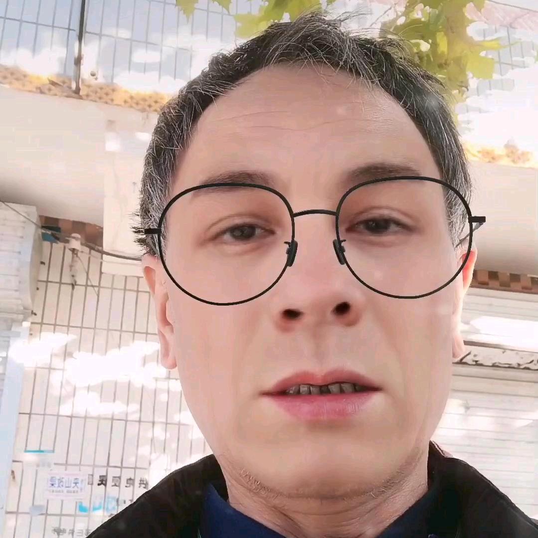 一生命运多坎坷