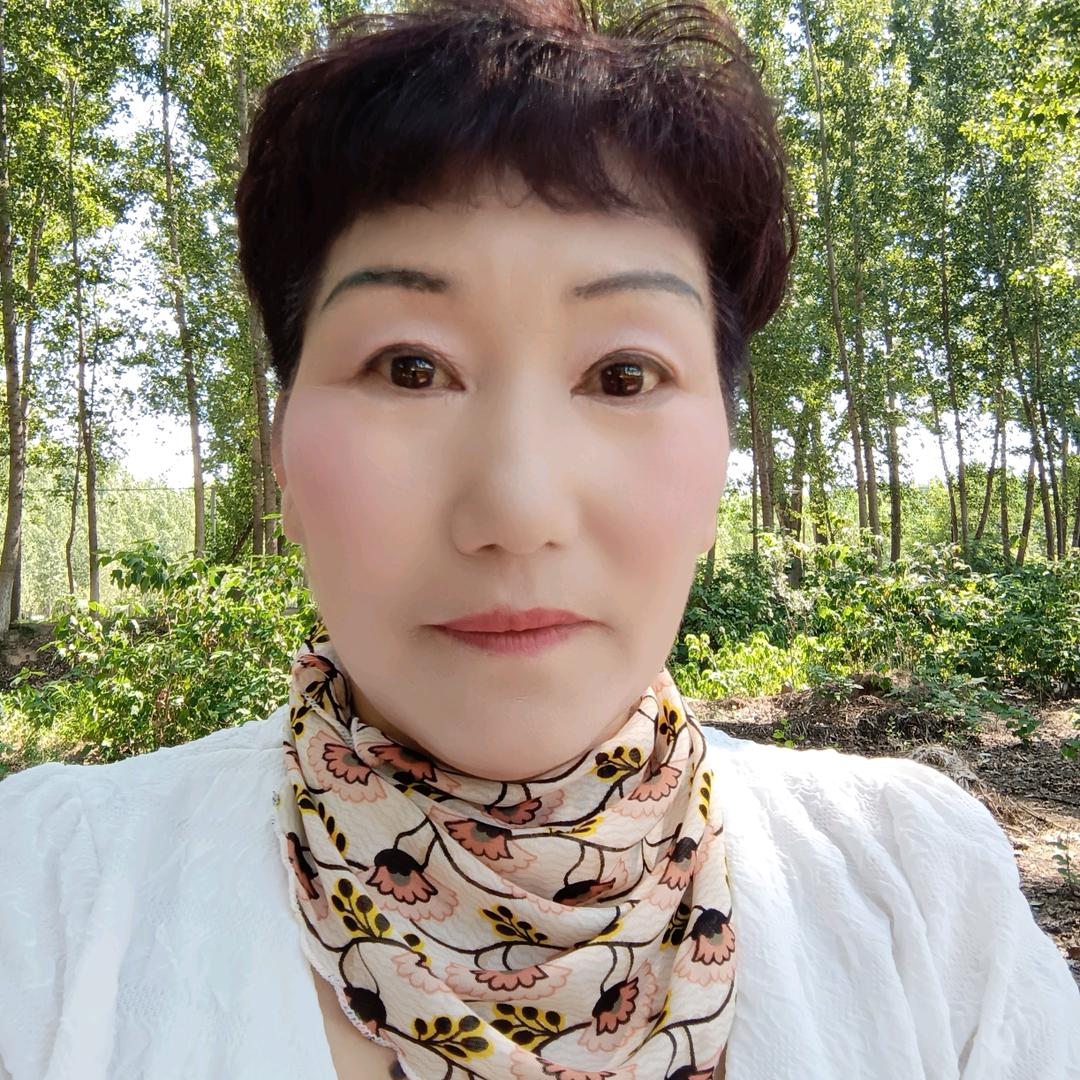 红牡丹，