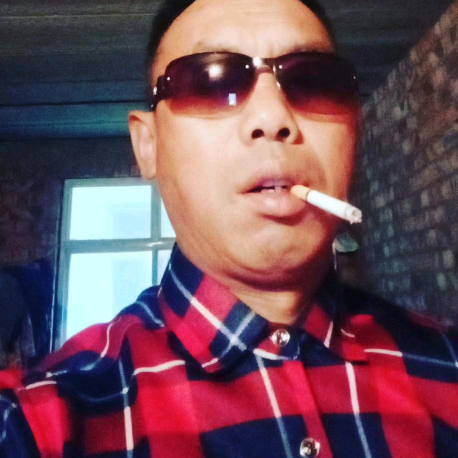 龙行天下铁哥们