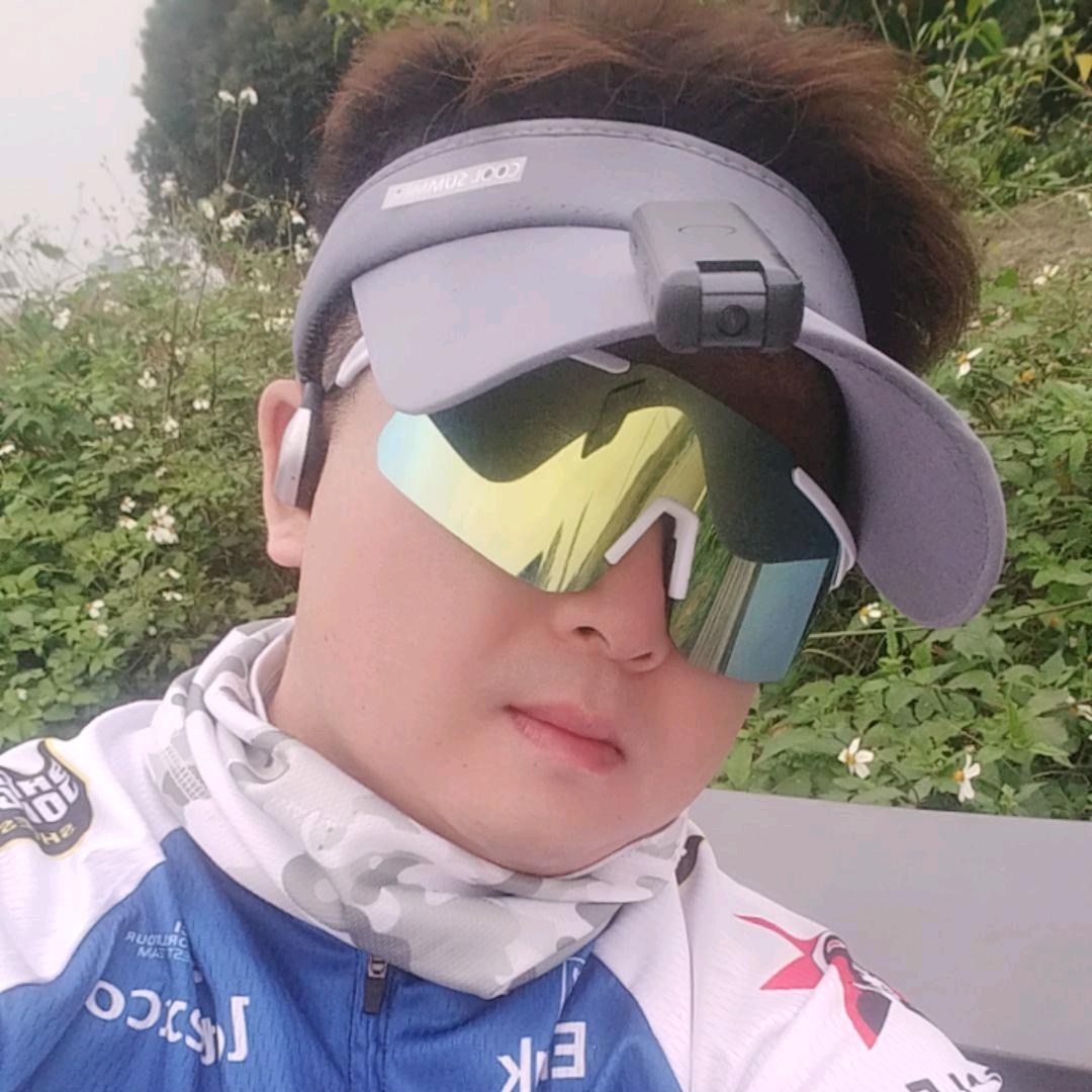 含笑半步癫