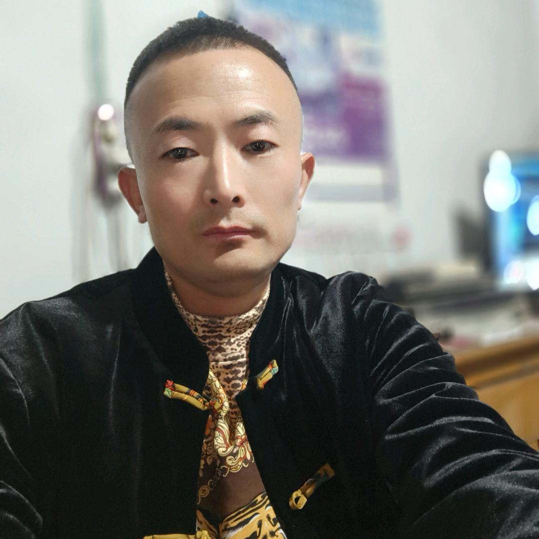 🌻不想长大🌻