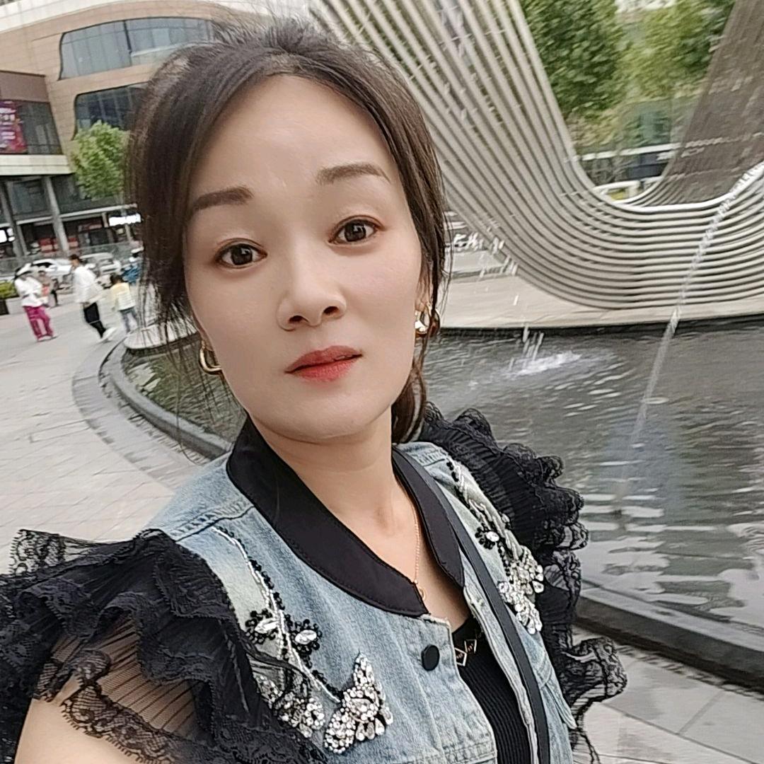 莹莹