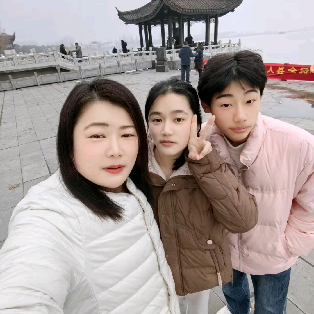 军❤文❤林❤龙🌹🌹🌹🌹