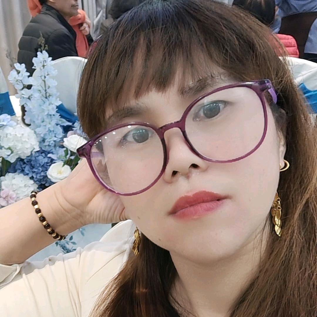 芳芳！反手倒立王一个墨镜二十个跳