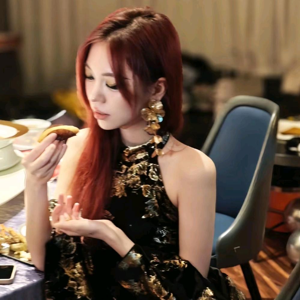 🧨温遇寒☆（冰美式血仆）