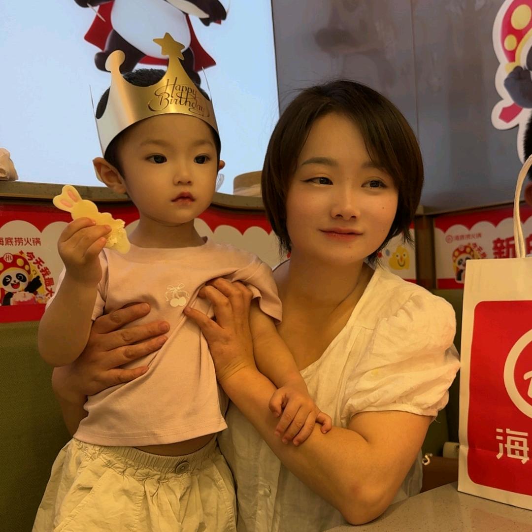 桃子🍑vlog（努力涨粉中）