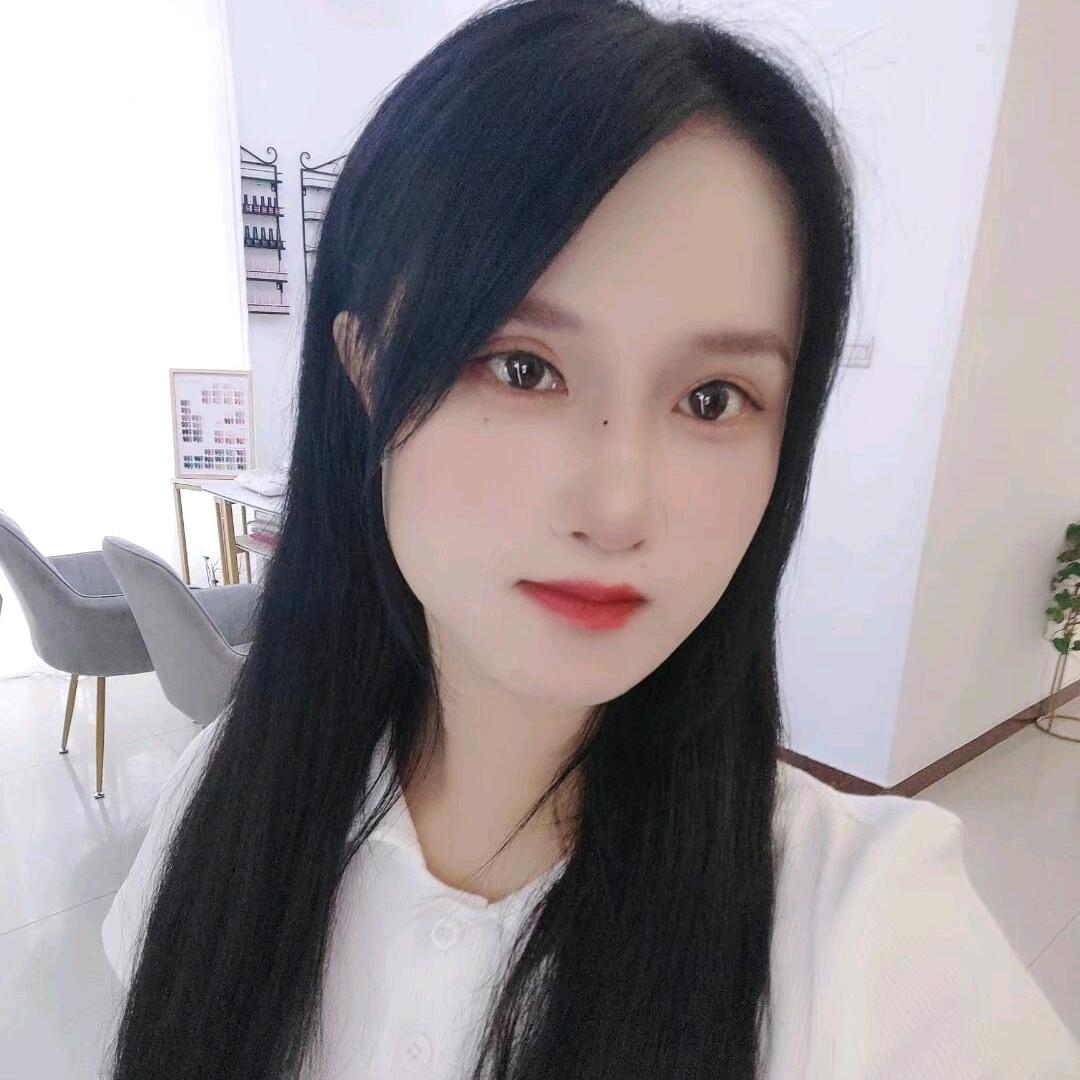 爱吃嘴的甜甜
