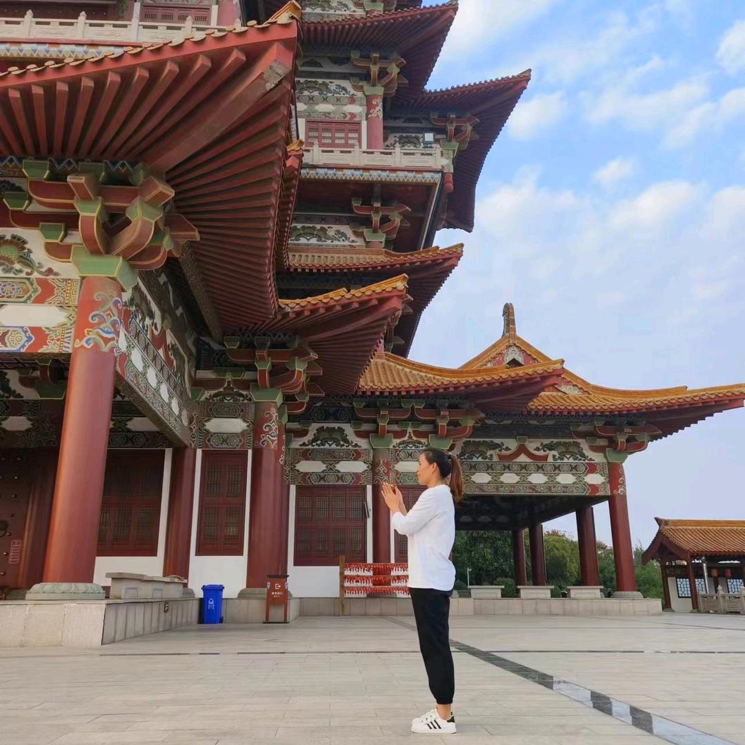 @张丽