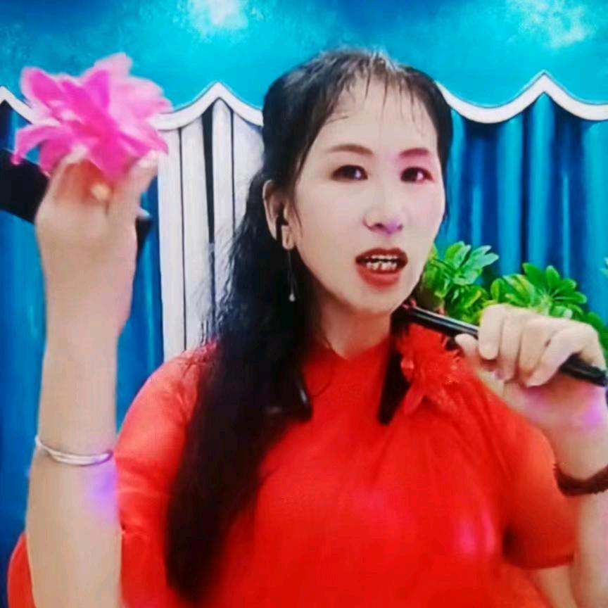 夏三姐晚上8点10分开播
