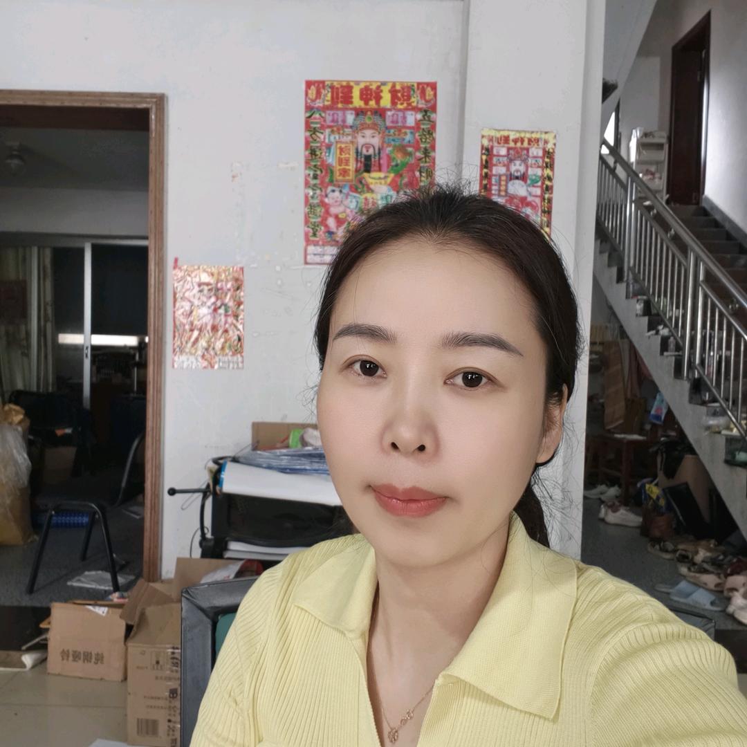 鸿天名车广场