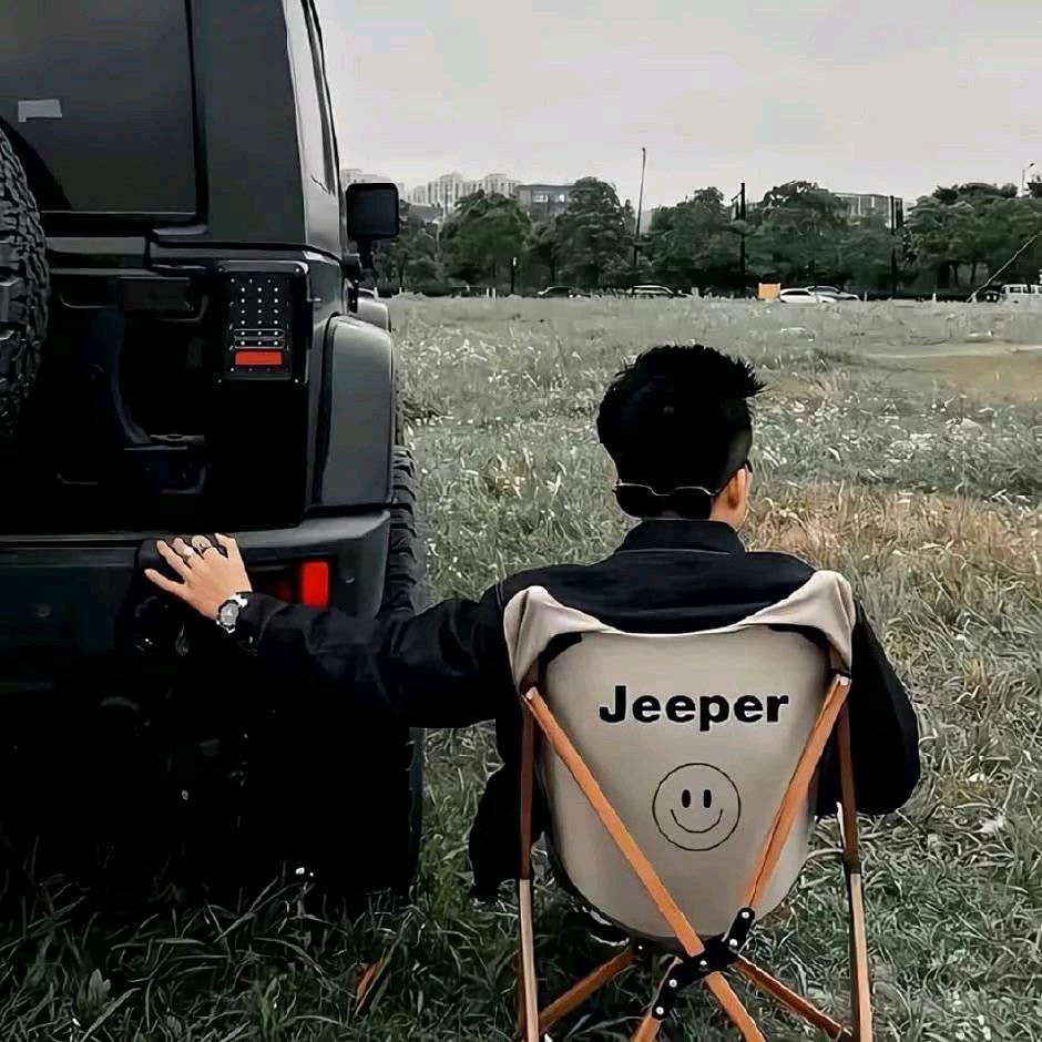 辉.