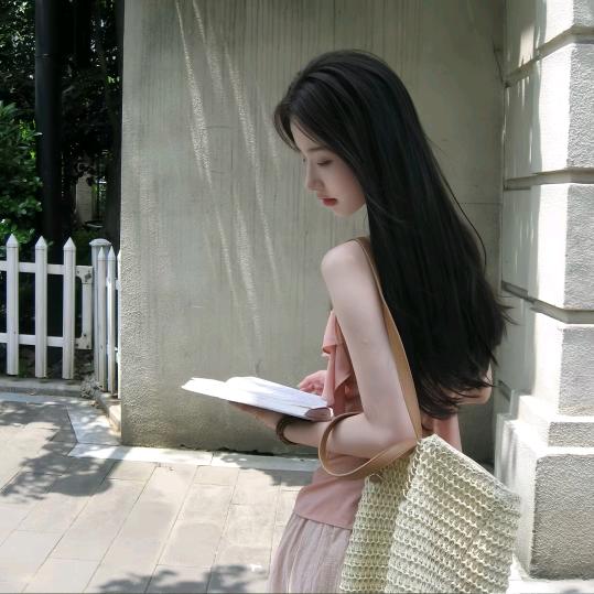 ⑉꒦ິ^꒦ິ⑉꧞