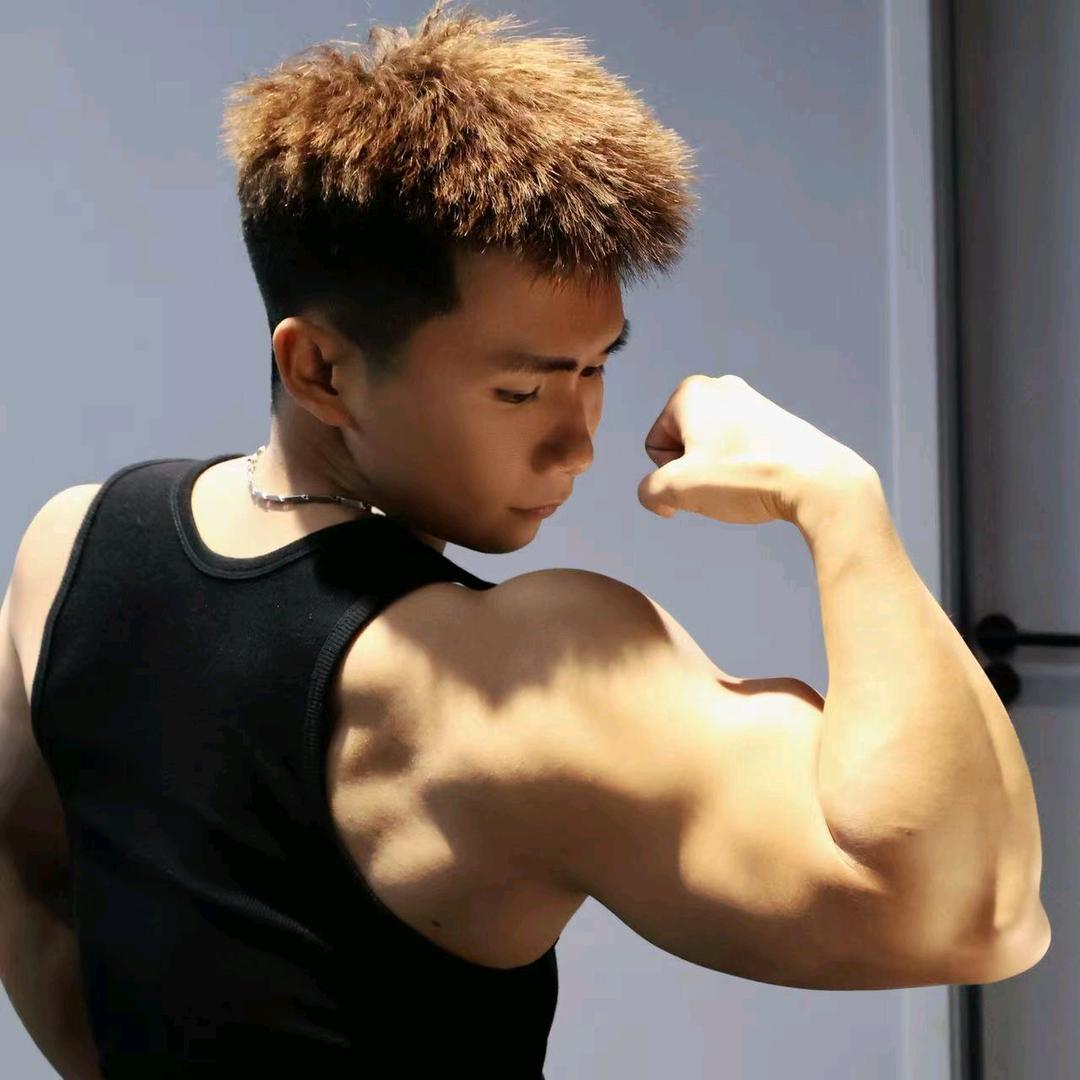 斯里卡卡-劉式拿铁🏋