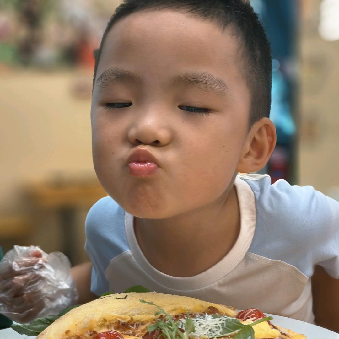 岁月静好👩‍👩‍👧‍👦