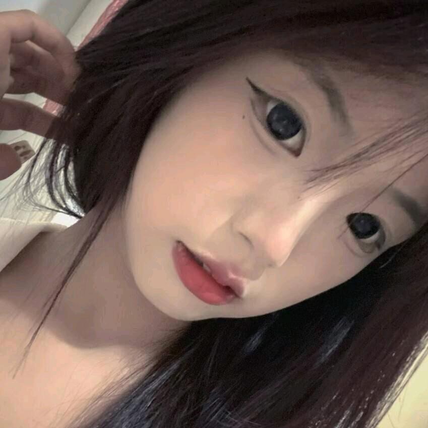 安静苦笑