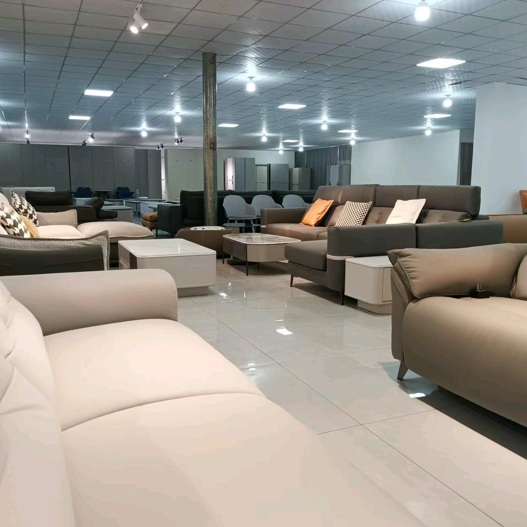 玲玲家具店