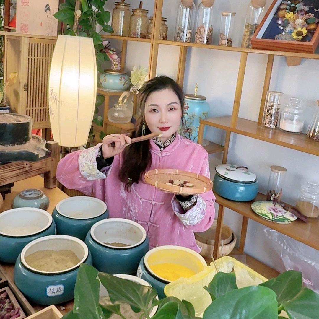 阿卉黎平俏因子亮肤泥膜