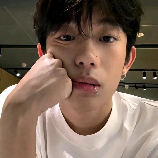 小y