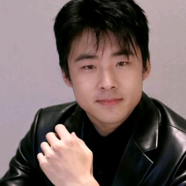 中影旭哥