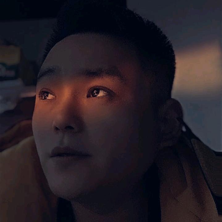 哈利