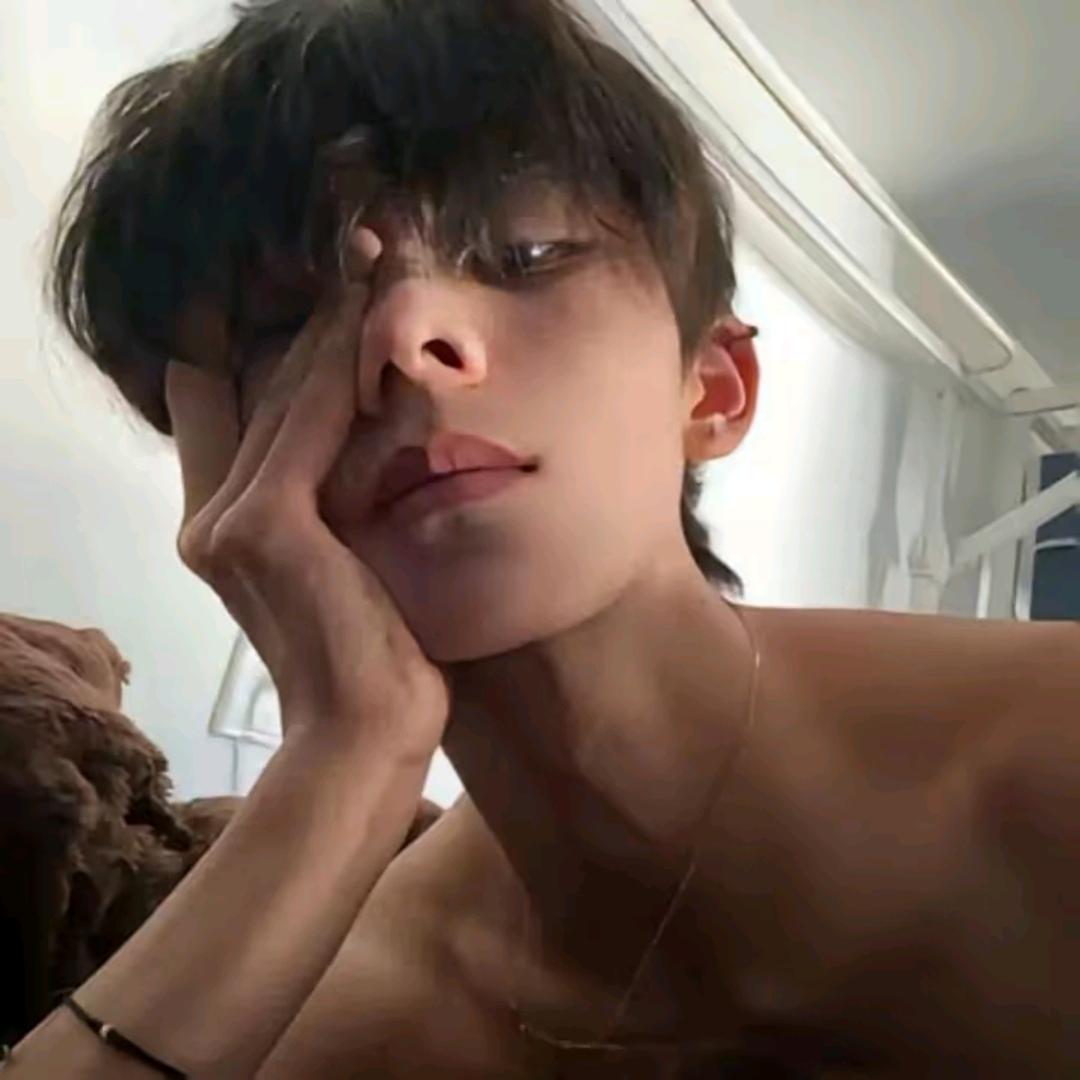 混过社会卖过萌