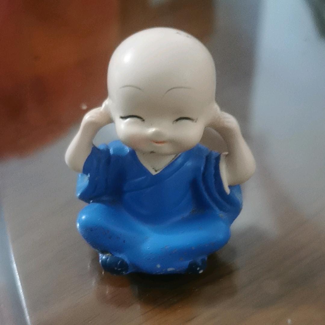 ( ͡ _ ͡°)ﾉ⚲ ♫