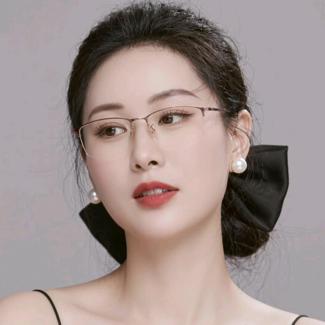 噶玛美朵措小姐姐