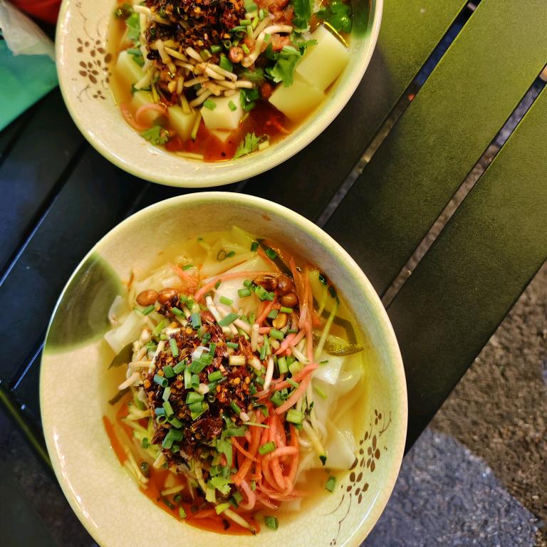 独山味，香一口小吃店