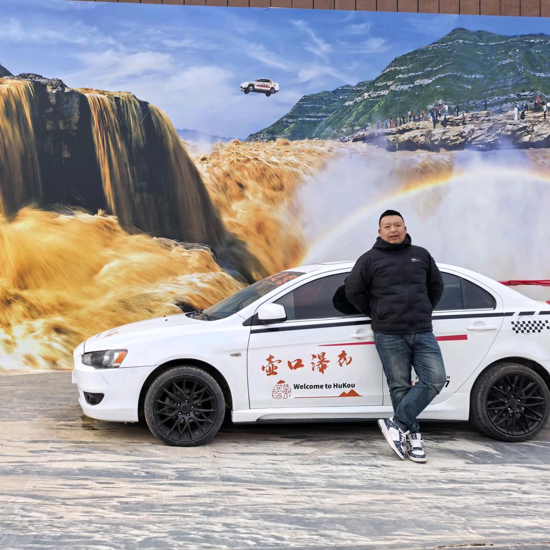 @雷体夜市吴老大