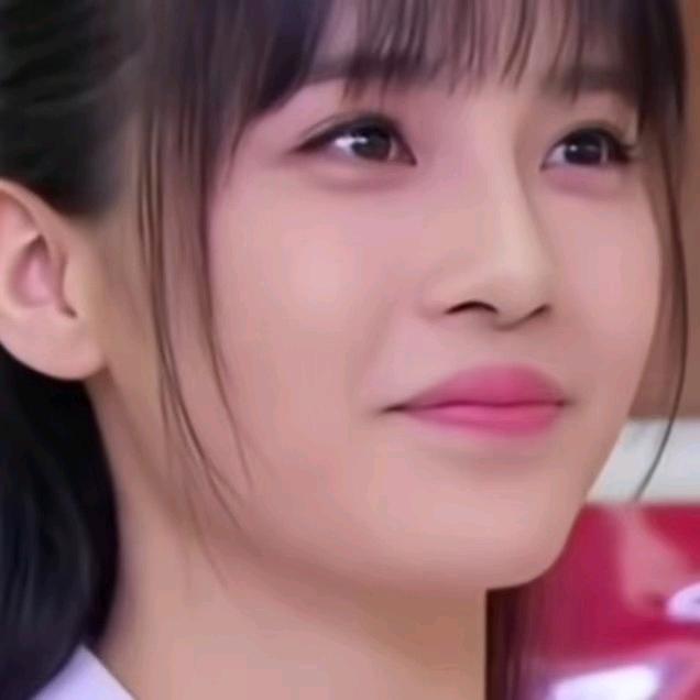 玫瑰♥️🍷🌸🌹🌹🌹