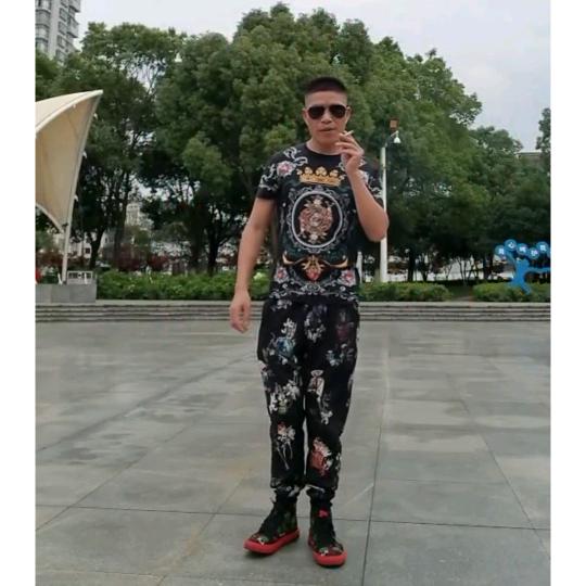 天下之人均为我臣