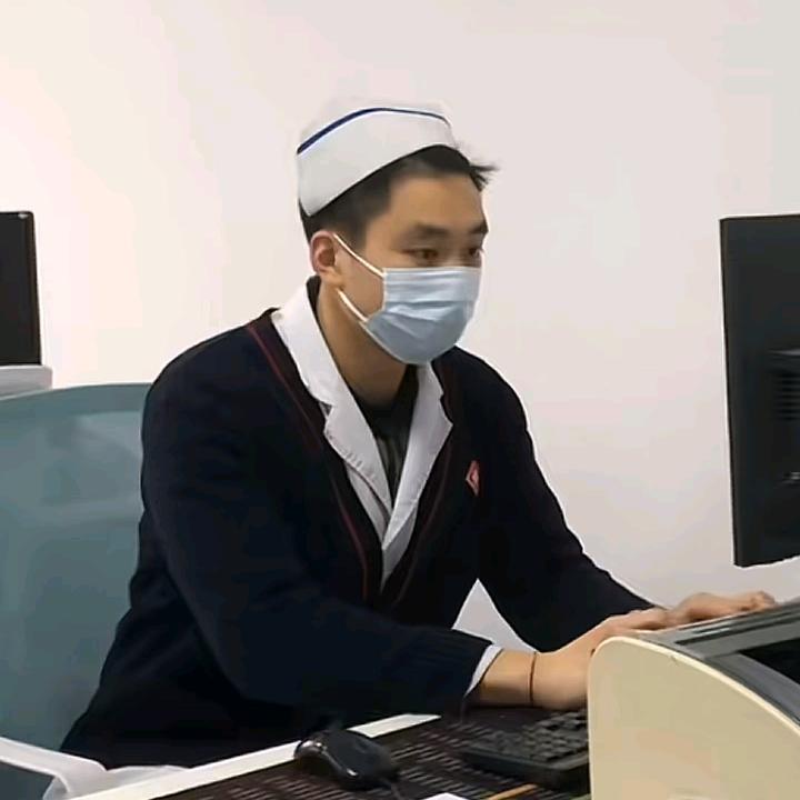 帅气鲨鱼L