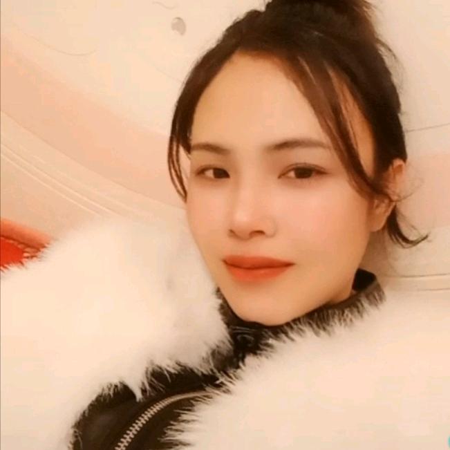 娜娜LaO🇱🇦