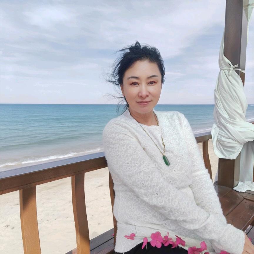 像阳光一样的女人