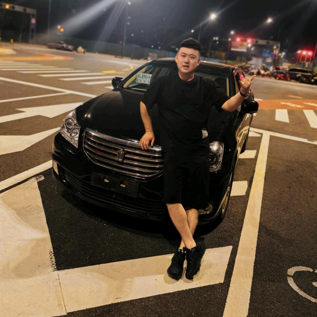 鲍总的迈九赫🚗🚐🚓