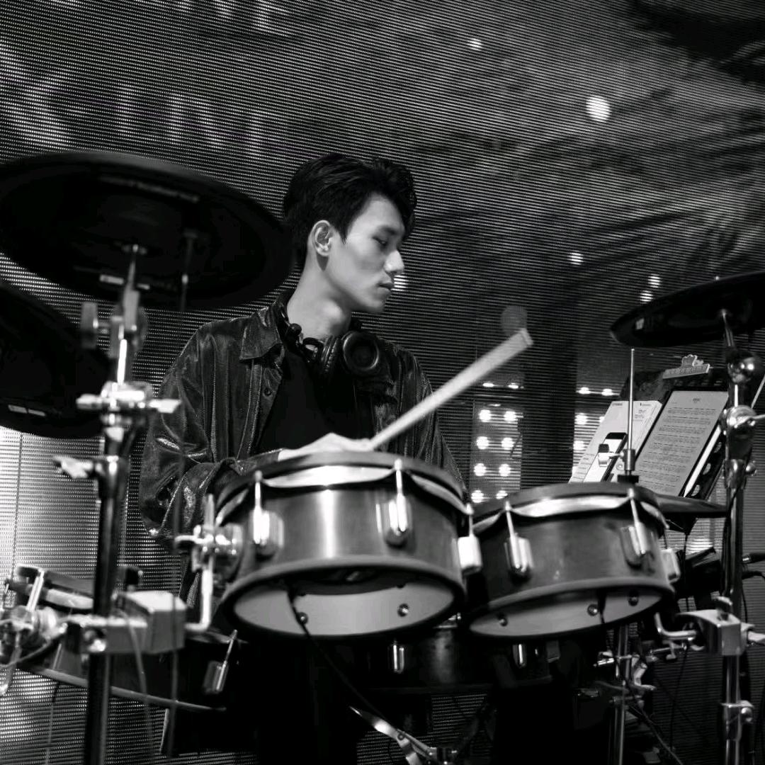 曹宇彤（打击乐手）