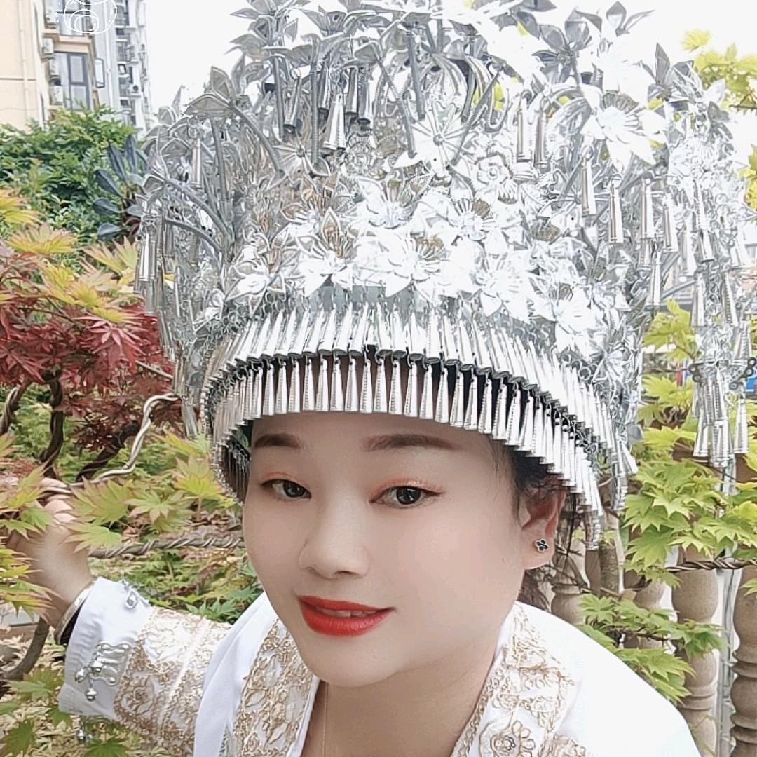 二   妹  吖