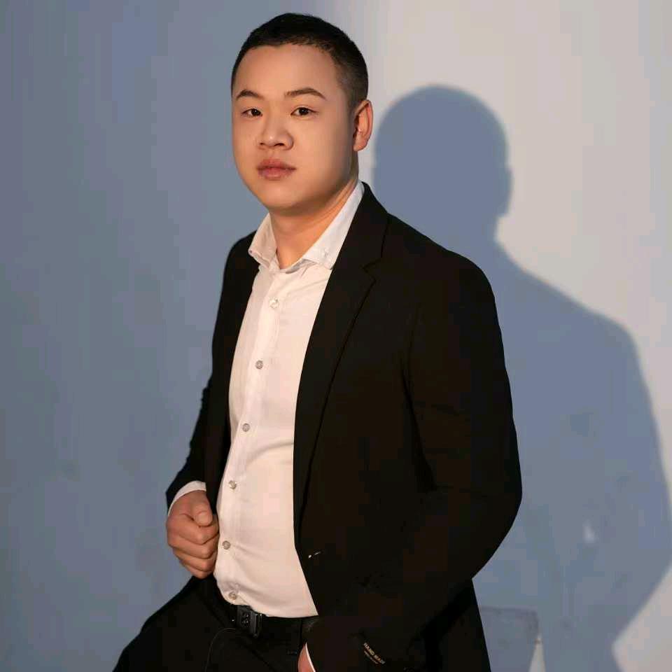 镇雄门窗朱朱狭