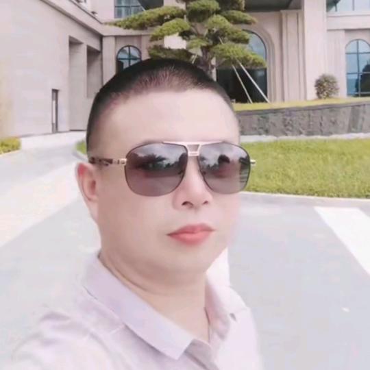 李文文