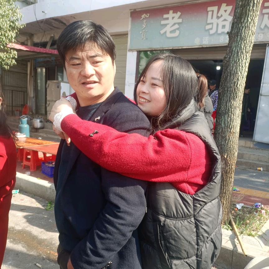 香港麦古系统门窗(原广亚铝材)