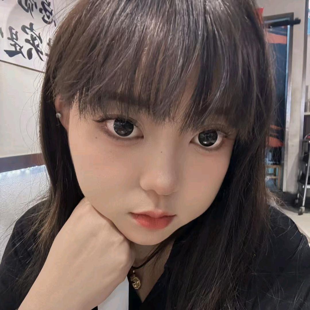 芳芳美妆温宿二店黄欢