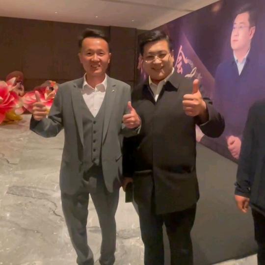 杨星星(刘皮特去哪了)