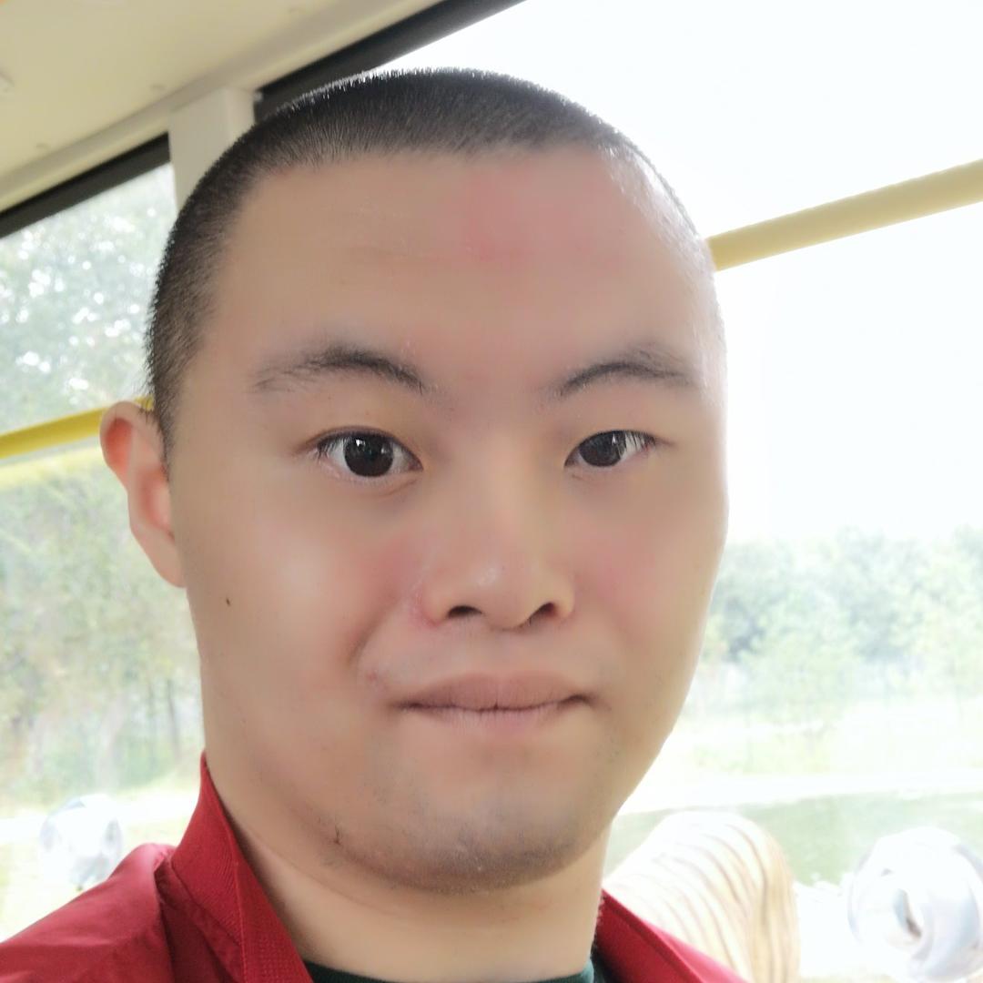 费遥明头像