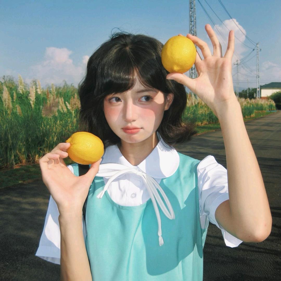 夏目葵子.