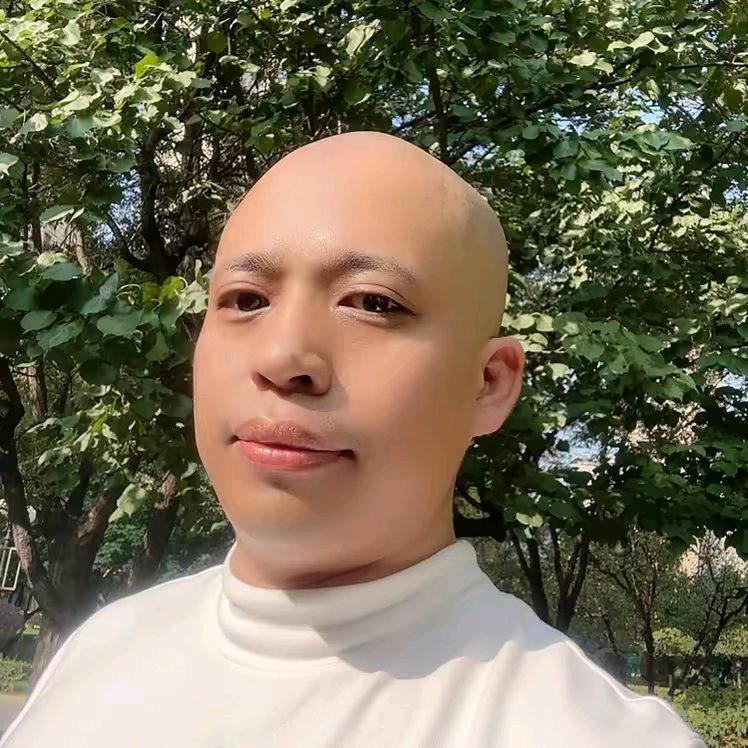 大佬吗（没有头发）