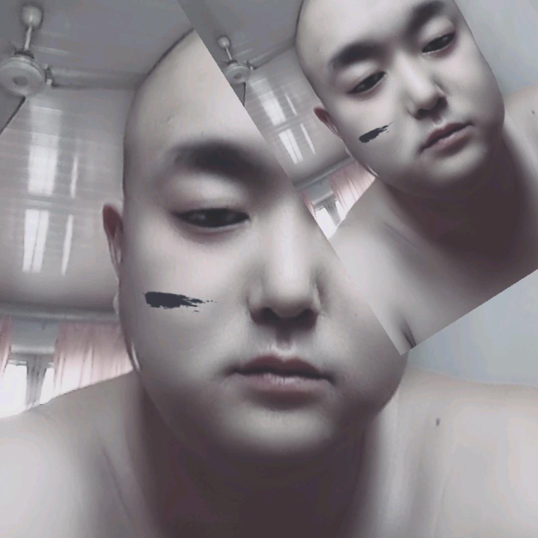 妞、给爷笑个！