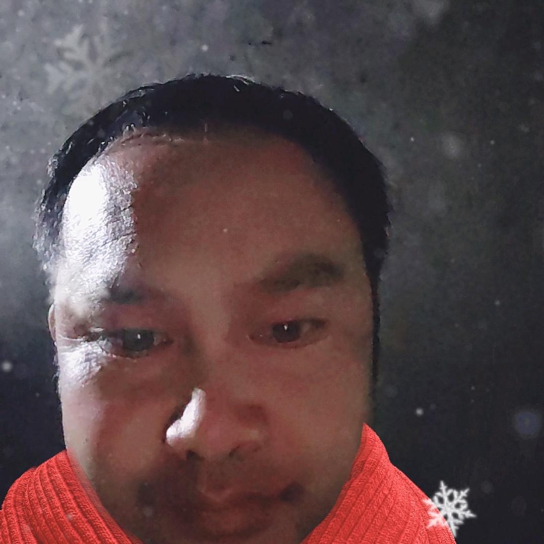 烟会伤肺。他不伤我心。烟灰烟灰陪我一辈烟