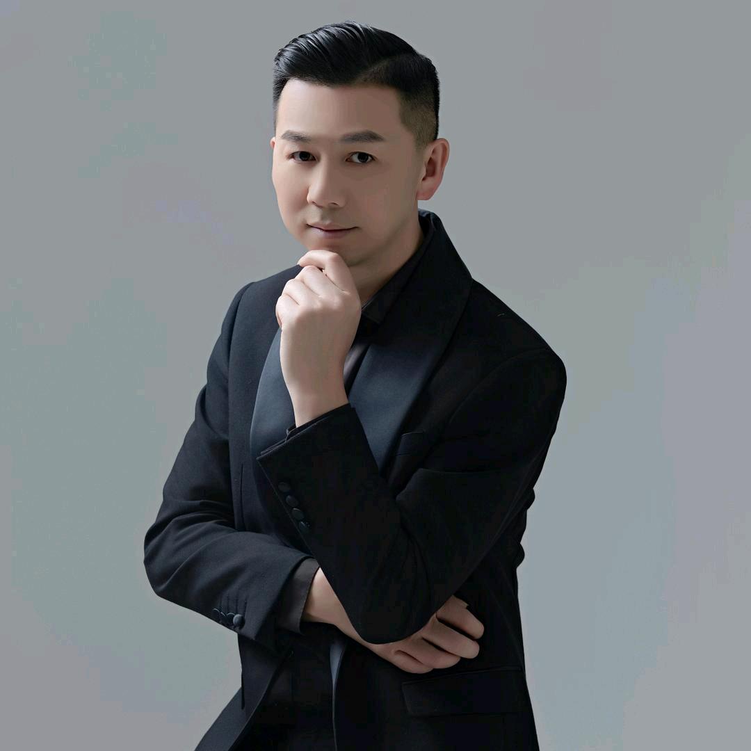 柏霖(单身大叔)