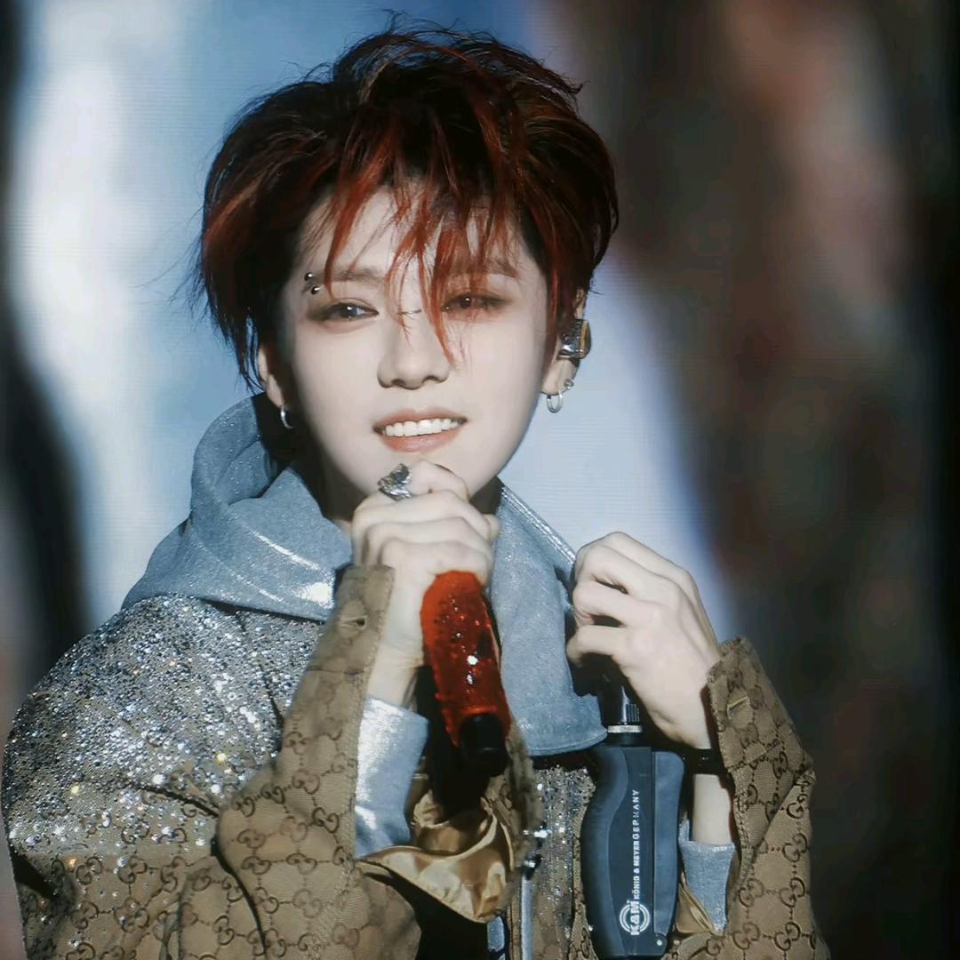 奥特曼打小怪兽